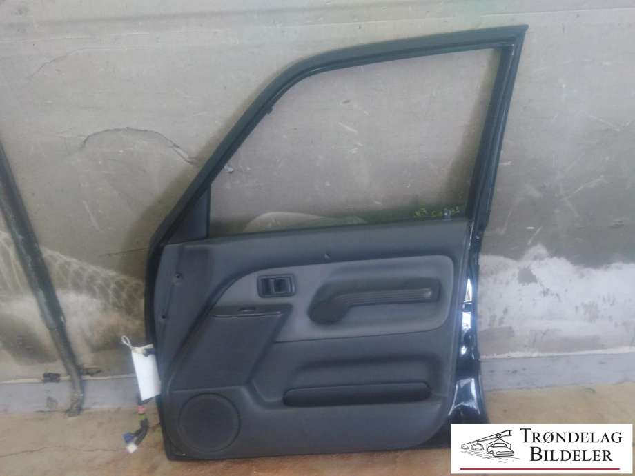 Dør høyre foran til Toyota Land Cruiser 90 1996-2002 (68101-60070|67001-60400|67001-60402|67001-60401|)