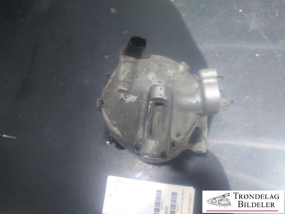 Aircondition kompressor til Škoda Yeti 2014-2017 (Fase 2)  (SANDEN|5Q0820803F|5Q0820803K|890632|5Q0820803D|5Q0820803J|5Q0820803G|1K0820803A|1K0820803B|1K0820803H|1K0820803K|1K0820803L|1K0820803M|5Q0820803M|1K0820803G|1K0820803J|1K0820803N|1K0820803P|1K0820803Q|1K0820803S|5K0820803|5K0820803A|5K0820803B|5K0820803C|5K0820803D|5K0820803E|5K0820803F|5K0820803G|5K0820803H|5K0820803J|5K0820803K|5N0820803|5N0820803A/B|5N0820803C|5N0820803D|5N0820803H)