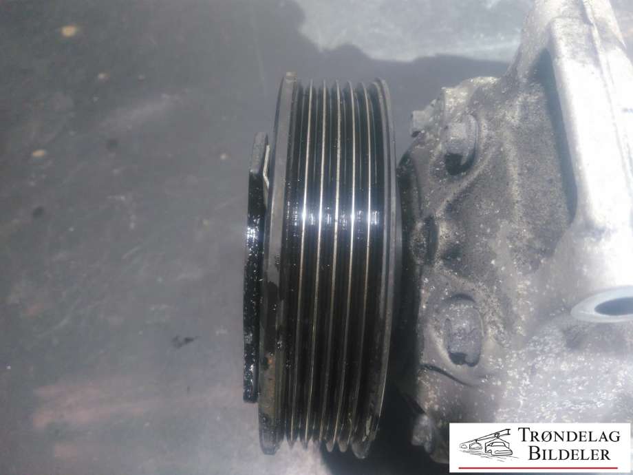 Aircondition kompressor til Škoda Yeti 2014-2017 (Fase 2)  (SANDEN|5Q0820803F|5Q0820803K|890632|5Q0820803D|5Q0820803J|5Q0820803G|1K0820803A|1K0820803B|1K0820803H|1K0820803K|1K0820803L|1K0820803M|5Q0820803M|1K0820803G|1K0820803J|1K0820803N|1K0820803P|1K0820803Q|1K0820803S|5K0820803|5K0820803A|5K0820803B|5K0820803C|5K0820803D|5K0820803E|5K0820803F|5K0820803G|5K0820803H|5K0820803J|5K0820803K|5N0820803|5N0820803A/B|5N0820803C|5N0820803D|5N0820803H)