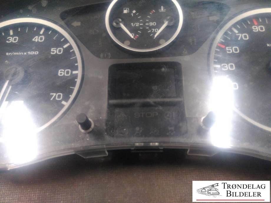 Instrumentpanel til Peugeot Partner 2015-2019 (Type II, Fase 2)  (9801641580|503001316352|)