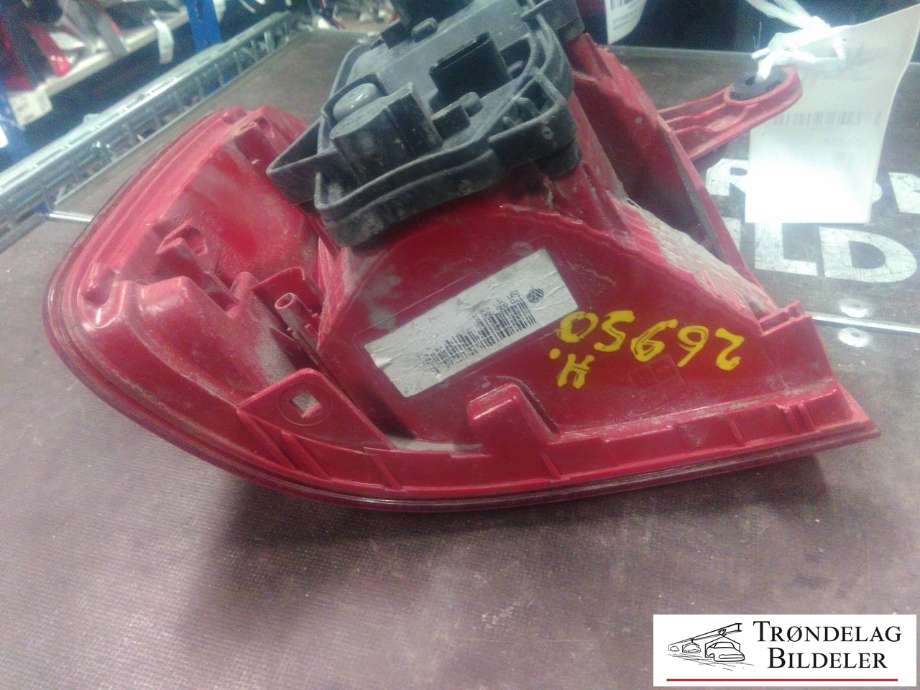 Baklykt høyre ytre til VW Touran 2010-2015 (Type I, Fase 3) (1T0945096R|)