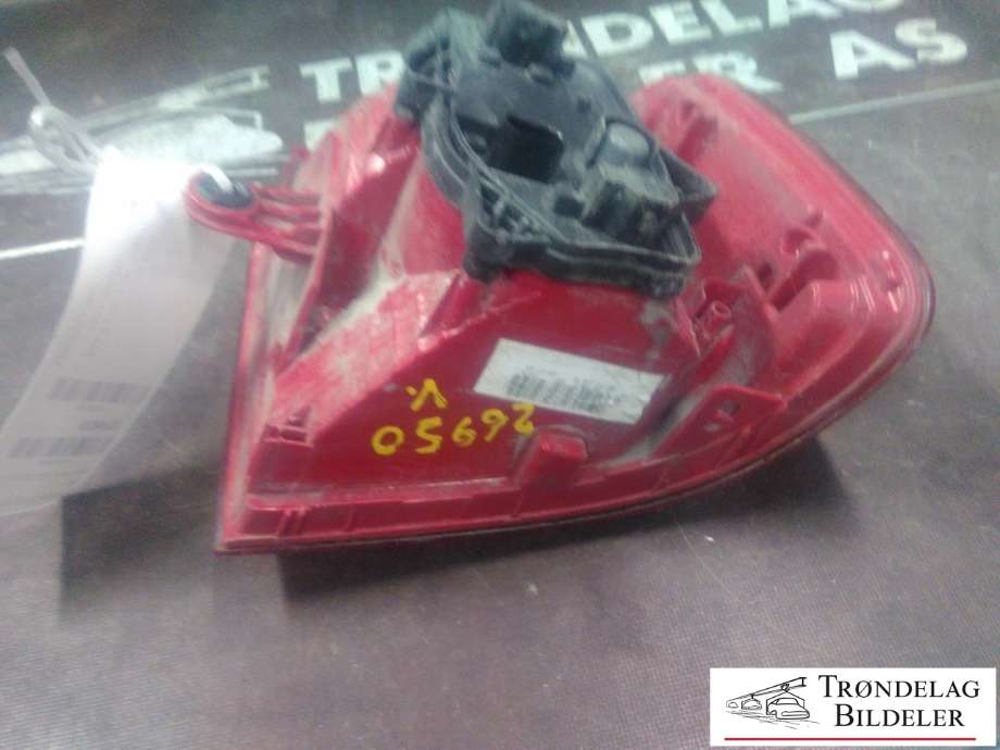 Baklykt venstre ytre til VW Touran 2010-2015 (Type I, Fase 3)  (1T0945095R|)
