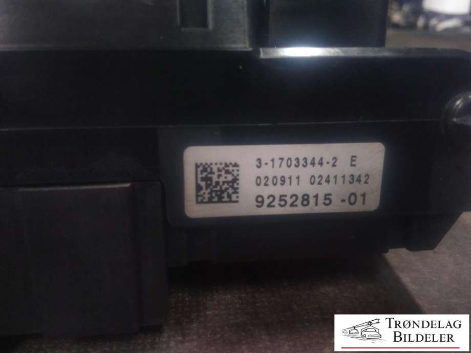 Sikringsboks kupe til BMW 5-Serie 2010-2017 (F10/F11) (F10/F11) (3-1703344-2|020911 02411342|9252815-01)