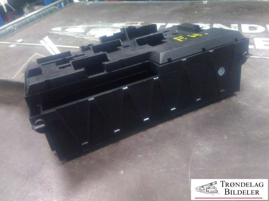 Sikringsboks kupe til BMW 5-Serie 2010-2017 (F10/F11) (F10/F11) (3-1703344-2|020911 02411342|9252815-01)