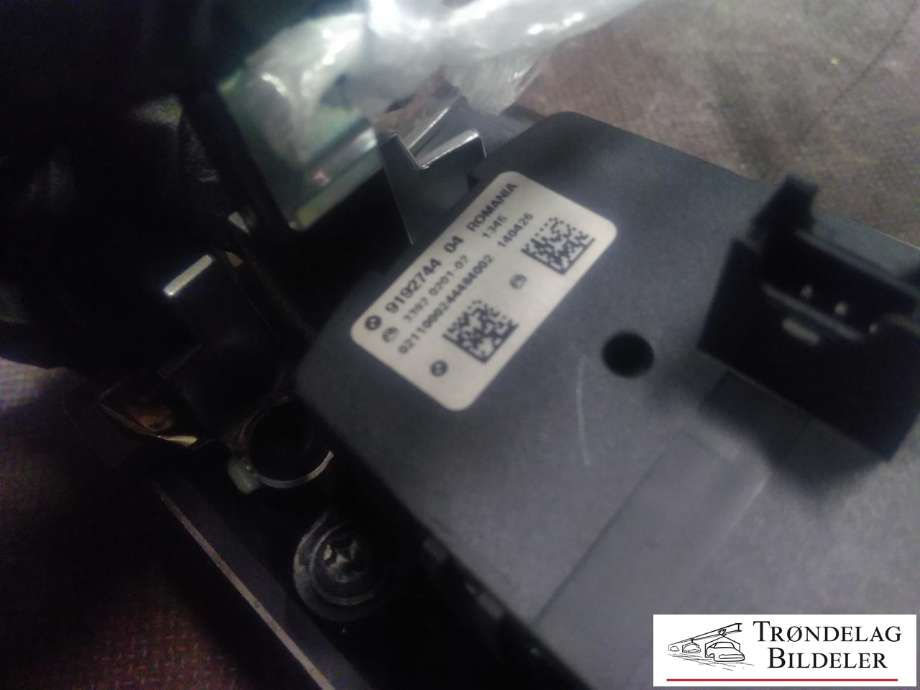 Bryter lys til BMW 5-Serie 2010-2017 (F10/F11) (F10/F11) (9192744 04|3392.0201-02|)