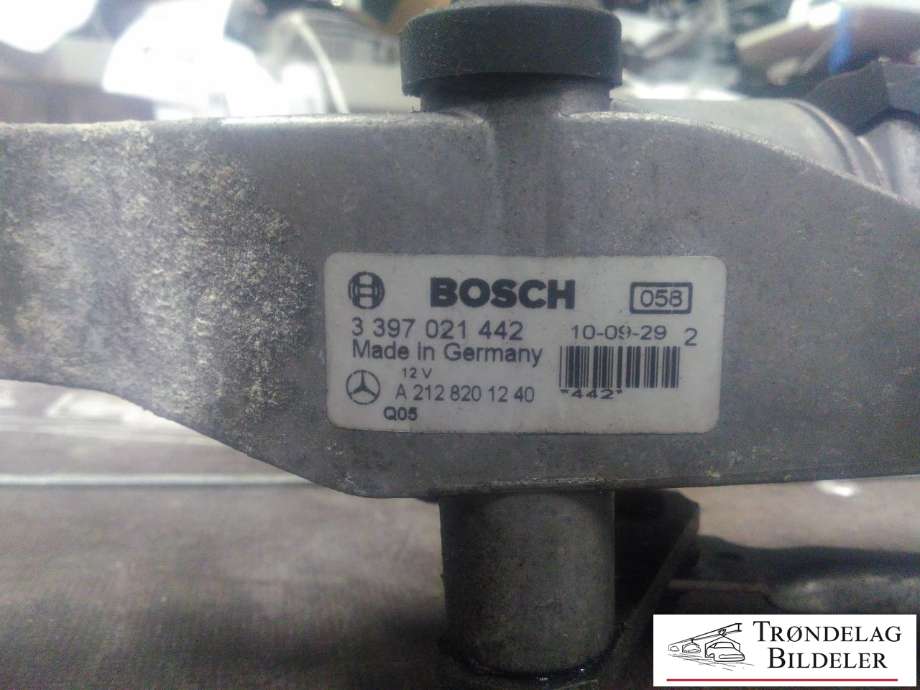 Viskermotor frontrute komplett m/overføring til Mercedes E-Klasse 2009-2013 (Fase 1) (W212) (W212) (BOSCH|A 212 820 12 40|)