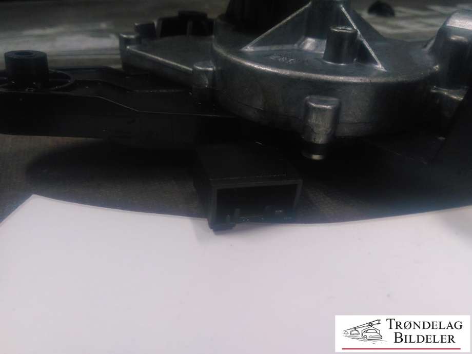 Viskermotor bakrute til BMW 5-Serie 2010-2017 (F10/F11) (F10/F11) (7311415|390201231|67637311415)