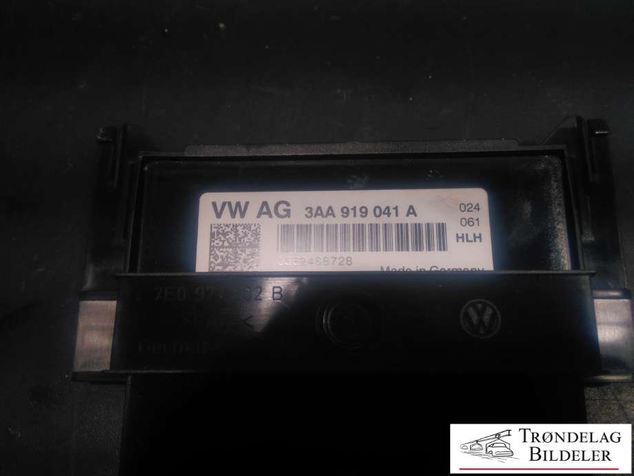 Styreenhet diverse til VW Transporter / Caravelle 2009-2015 (Fase 2) (T5) (T5) (VW AG|3AA 919 041 A|)