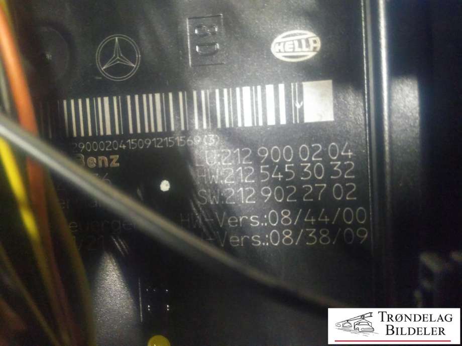 Sikringsboks bagasjerom til Mercedes E-Klasse 2009-2013 (Fase 1) (W212) (W212) (212 900 02 04|212 545 30 32|212 902 27 02)