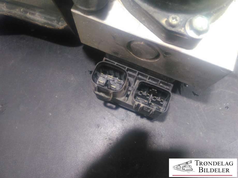 ABS sentral til Toyota Hiace 2007-2012 (Fase 3) (44510-26030|4405026040|)