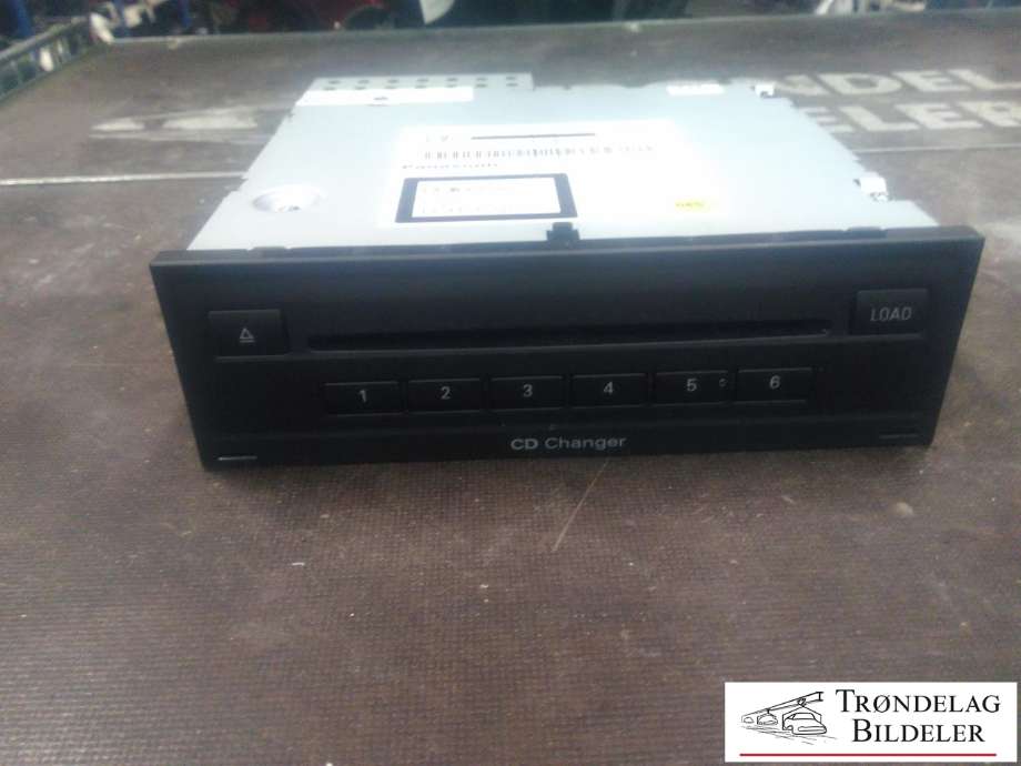 Bilstereo CD-veksler til Audi A4, 2007-2014 (Type IV) (B8) (B8) (8X0 035 110)