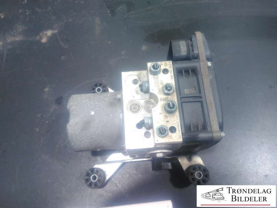ABS sentral til BMW 5-Serie 2010-2017 (F10/F11) (F10/F11) (3451 6799248-01|ECU 3452 6799250-01|)