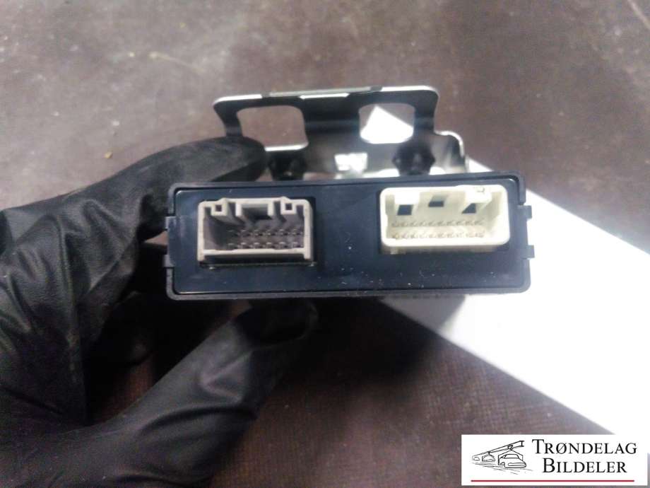 Styreenhet elektrisk parkbrems (EPB - Electric Parking Brake) til Mitsubishi Outlander 2015-->> (Type III, Fase 2) (ADVICS|151811-10930|)