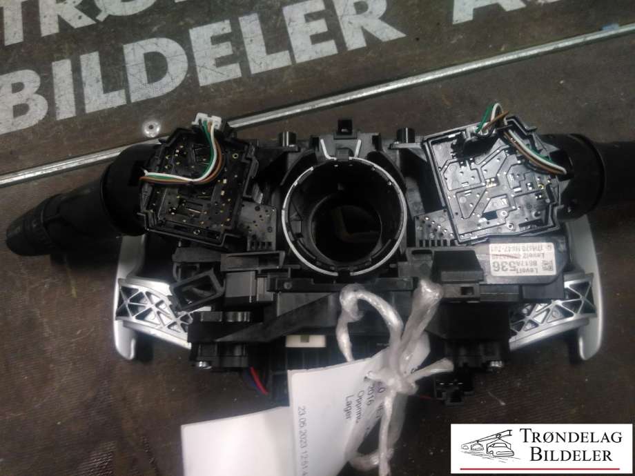 Bryter combi til Mitsubishi Outlander 2015-->> (Type III, Fase 2)  (8617A536|8600A749|17H870 H847-701)