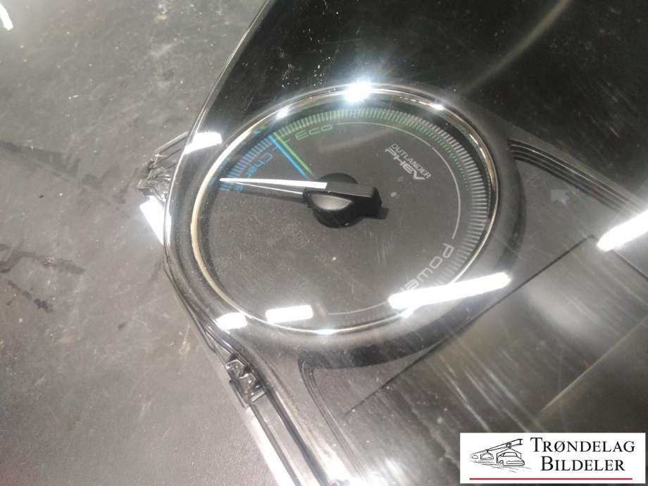 Instrumentpanel til Mitsubishi Outlander 2015-->> (Type III, Fase 2)  (8100C543|MM0059-354|)