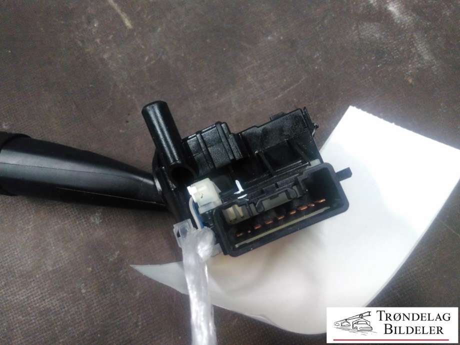 Bryter blink til Suzuki Vitara 2015-->> (Type IV)  (3721061M50|)