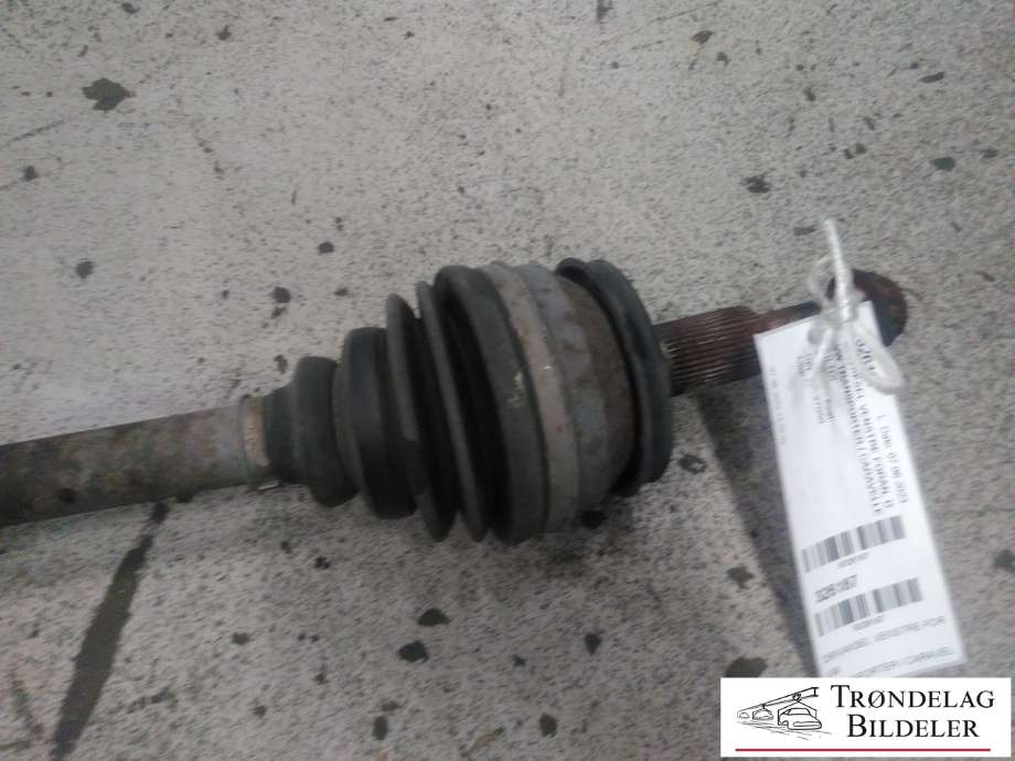 Drivaksel venstre foran, diesel/manuell til VW Transporter / Caravelle 2009-2015 (Fase 2) (T5) (T5) (LAI04|)