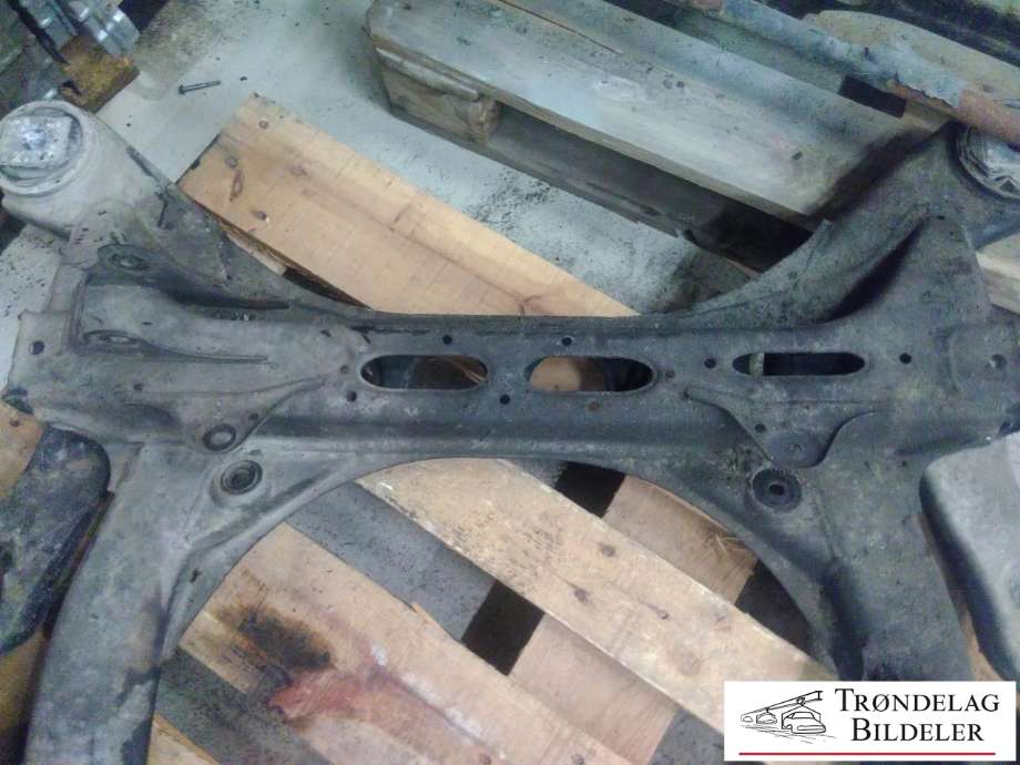Travers foran hoved til Audi Q7 2006-2010 (Type I, Fase 1)  