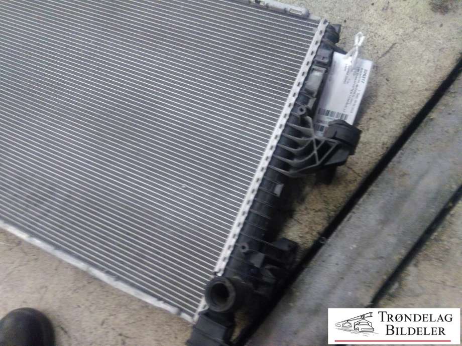 Radiator (manuell gir) til VW Transporter / Caravelle 2009-2015 (Fase 2) (T5) (T5) 