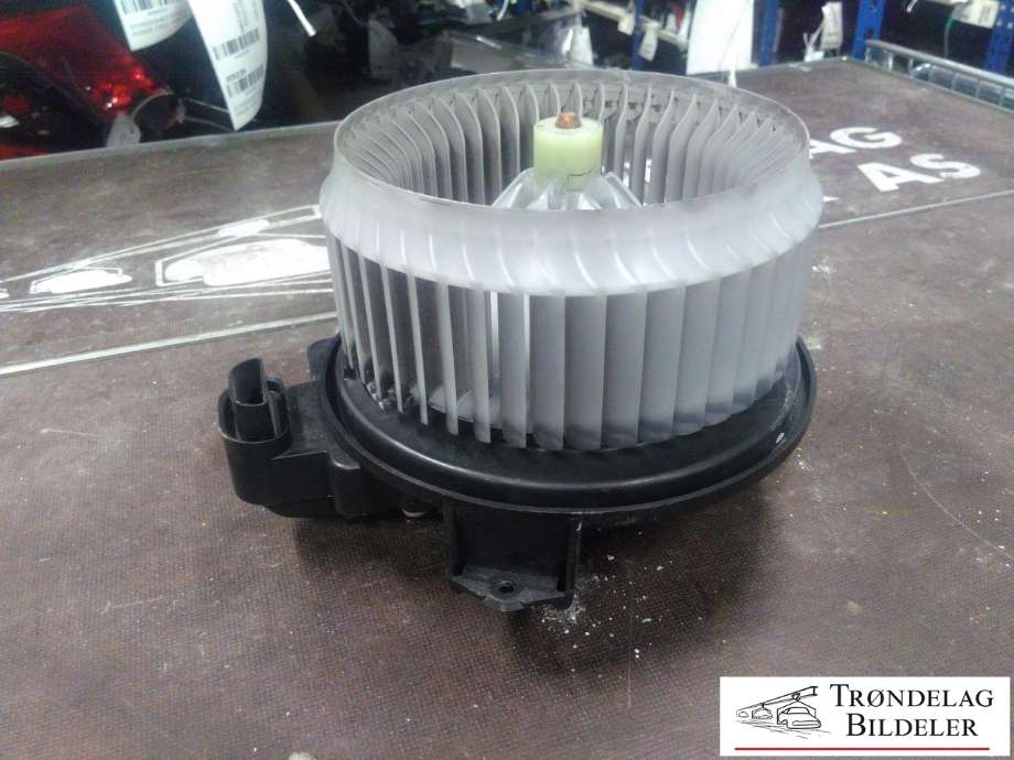 Varmeapparat motor til Toyota Verso 2009-2016 (Type III) (AV272700-8103|)