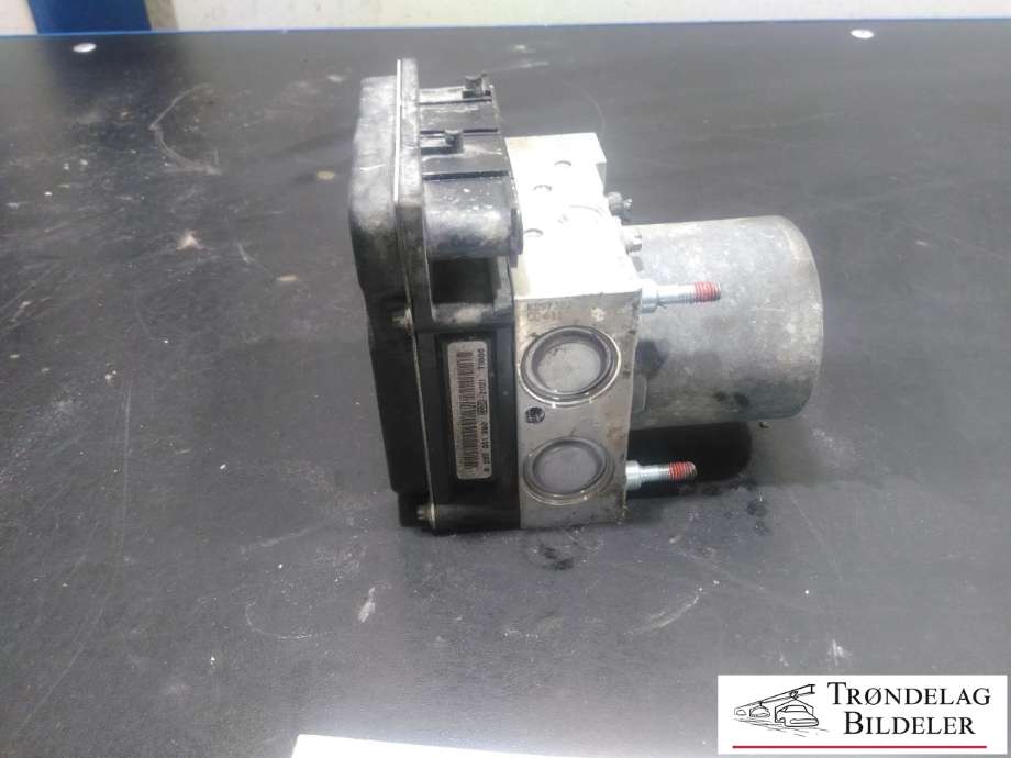 ABS sentral til Toyota Verso 2009-2016 (Type III) (0 265 951 990|5 647 L8 141112|)