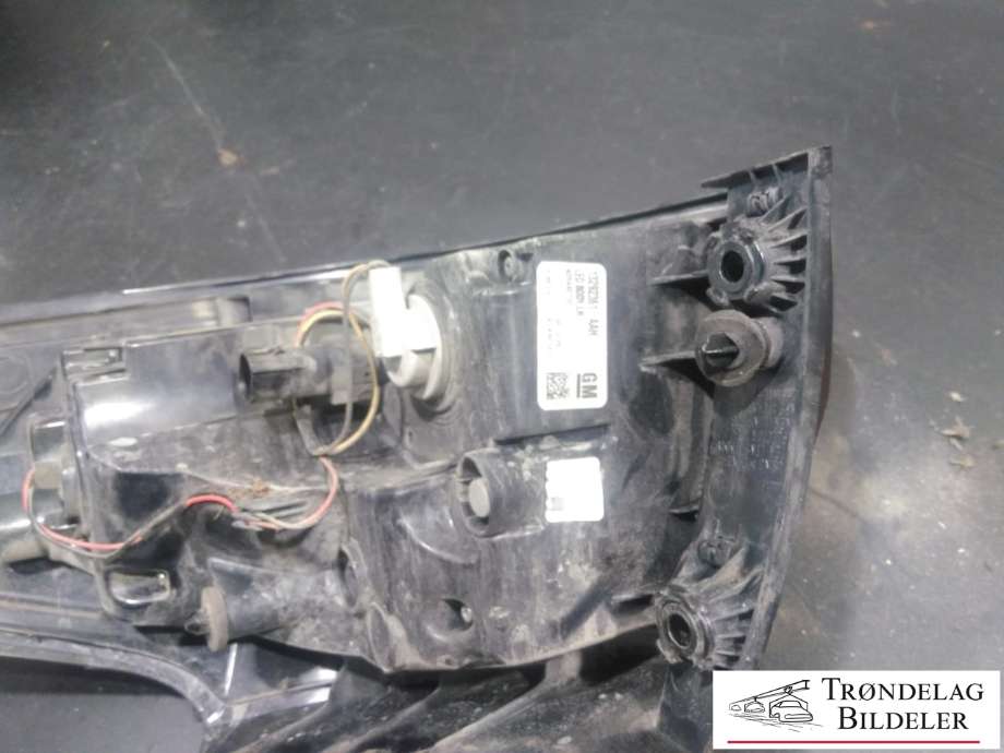 Baklykt venstre ytre til Opel Zafira Tourer 2012-2018  (GM|13292361 AAH|428448700|)