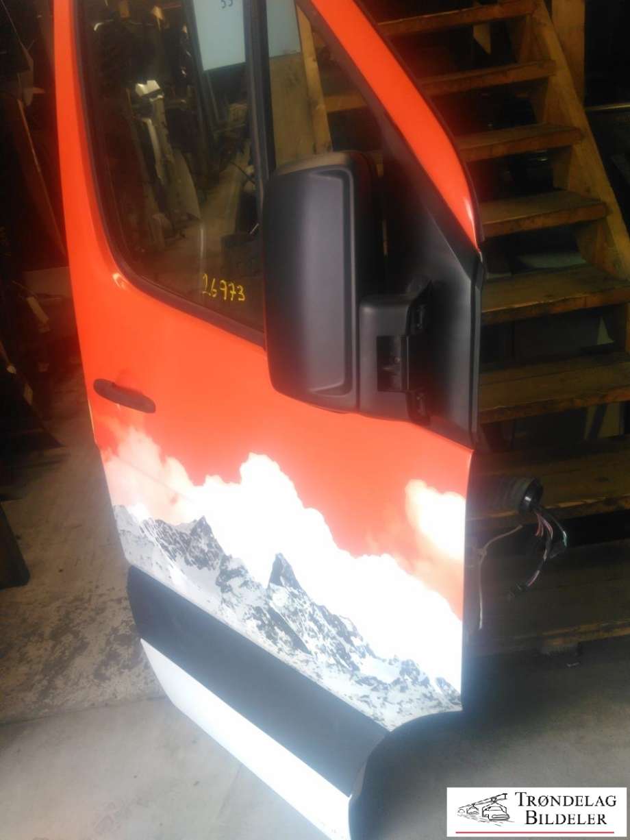 Dør høyre foran til Mercedes Sprinter 2013-2018 (Fase 2) (906) (906) (A 906 720 01 05|)