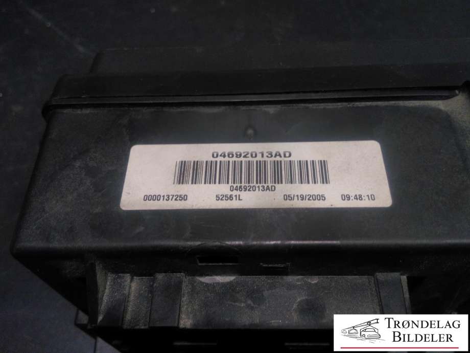 Sikringsboks til Dodge Durango 2004-2009  (P56040 661AJ|T74QH1405RM832|)