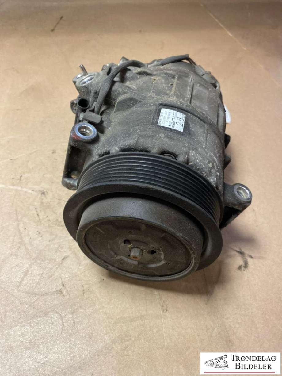Aircondition kompressor til Mercedes E-Klasse 2006-2009 (Fase 2) (W211) (W211) (DENSO|A 001 230 26 11|A 001 230 80 11|A0002304511|A0002306211|A0002309711|A0012305511|A0022303011|890322|813195|51-0279|447180-9712|447180-6805|447220-8843|7SEU16C|120MM)