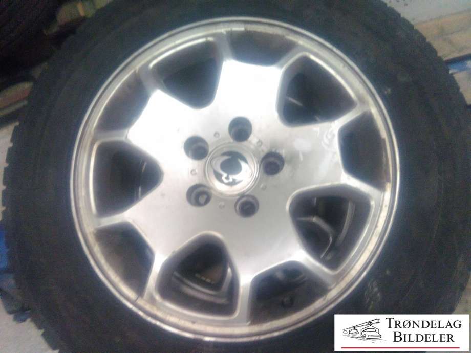 Hjulsett aluminium vinter til SsangYong Rexton 2004-2006 (Fase 2) (Y200) (Y200) (TRIANGLE|235/65R18 5X130 6.5JX16 ET43? CB84.1MM|6MM MØNSTERDYBDE|PROD: 32-21)
