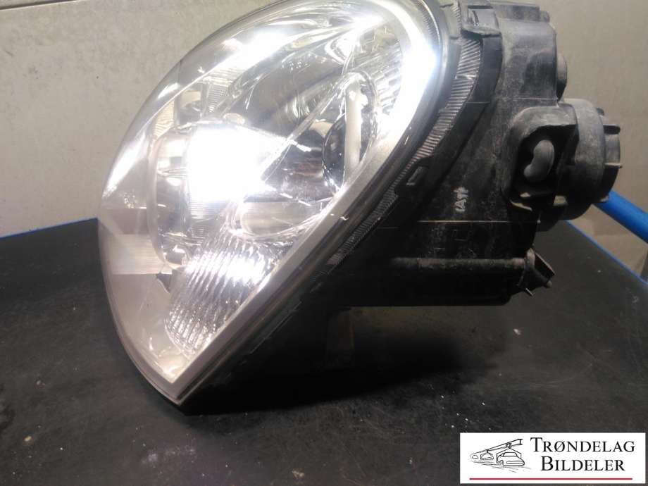 Frontlykt venstre halogen til SsangYong Rexton 2004-2006 (Fase 2) (Y200) (Y200) (8310108B10|8310108B13|)