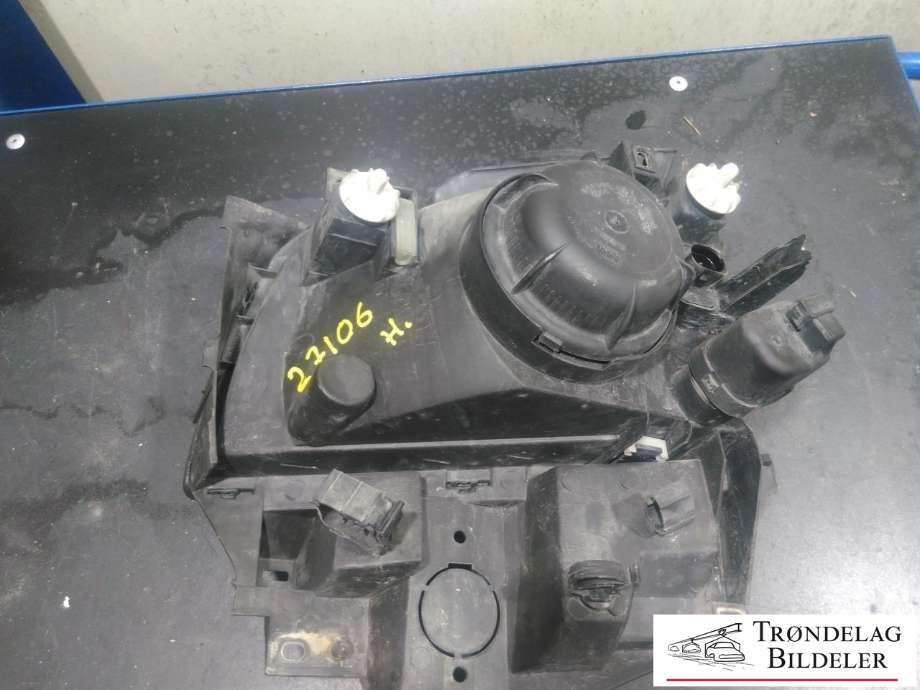Frontlykt høyre halogen til VW Transporter / Caravelle 1990-2003 (T4) (T4) (7D1 941 010 H|)