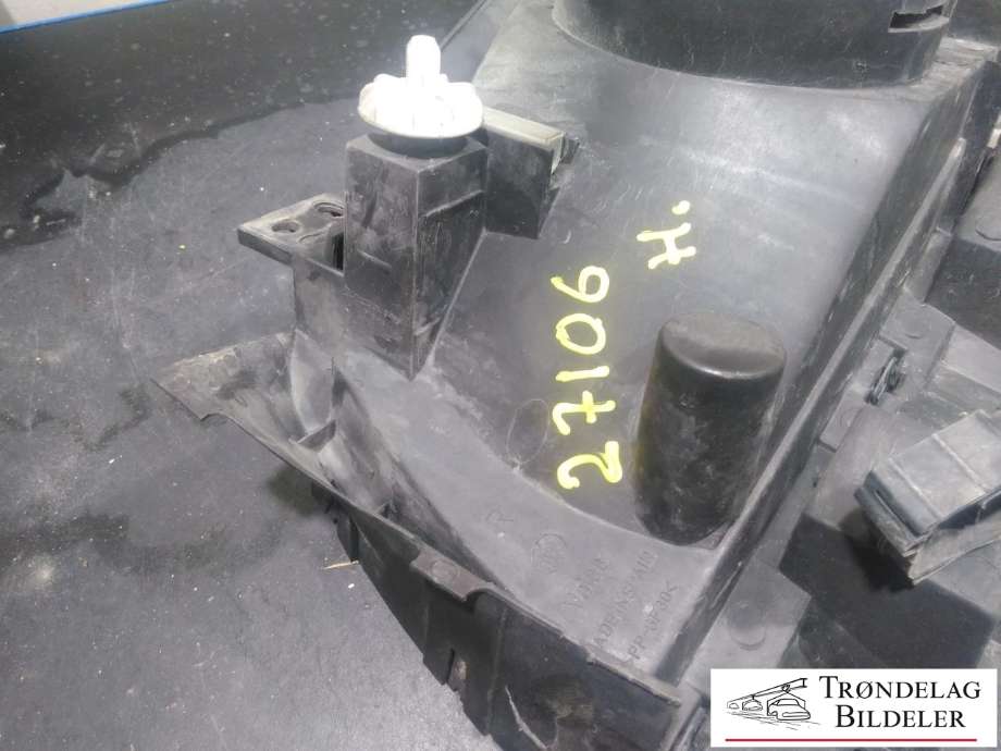 Frontlykt høyre halogen til VW Transporter / Caravelle 1990-2003 (T4) (T4) (7D1 941 010 H|)