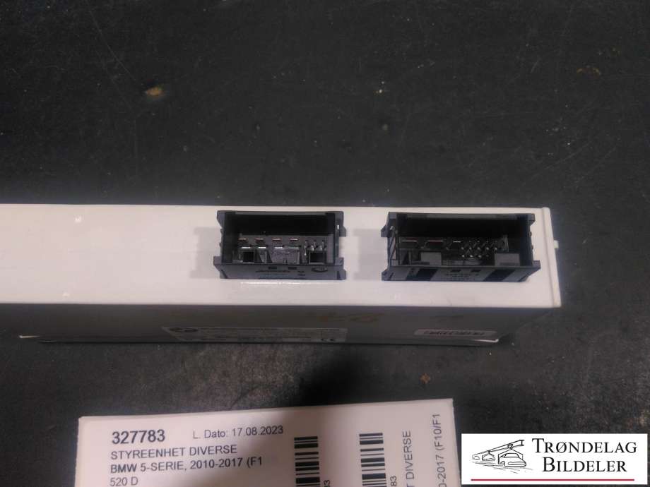 Styreenhet diverse til BMW 5-Serie 2010-2017 (F10/F11) (F10/F11) (BOSCH|F005V01090|61.35 7266666|)