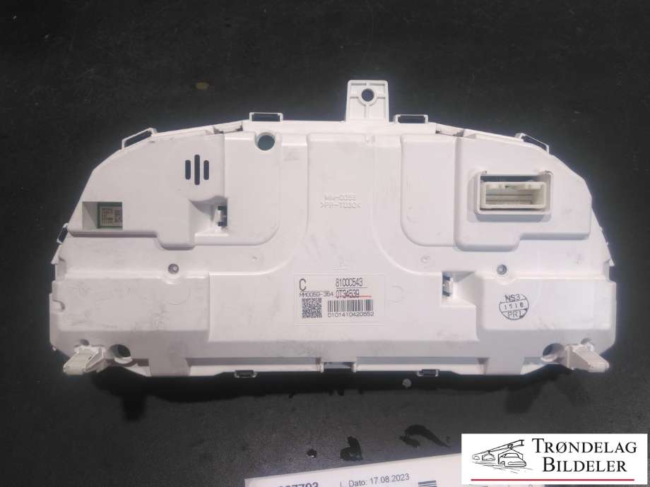 Instrumentpanel til Mitsubishi Outlander 2015-->> (Type III, Fase 2) (8100C543|MM0059-354|)
