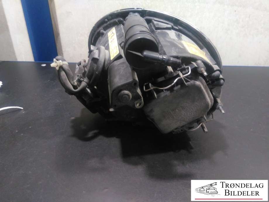 Frontlykt høyre xenon til Mini One/Cooper 2007-2014 (R55-57) (R55-57) (AL|0 301 218 274|7198736|)