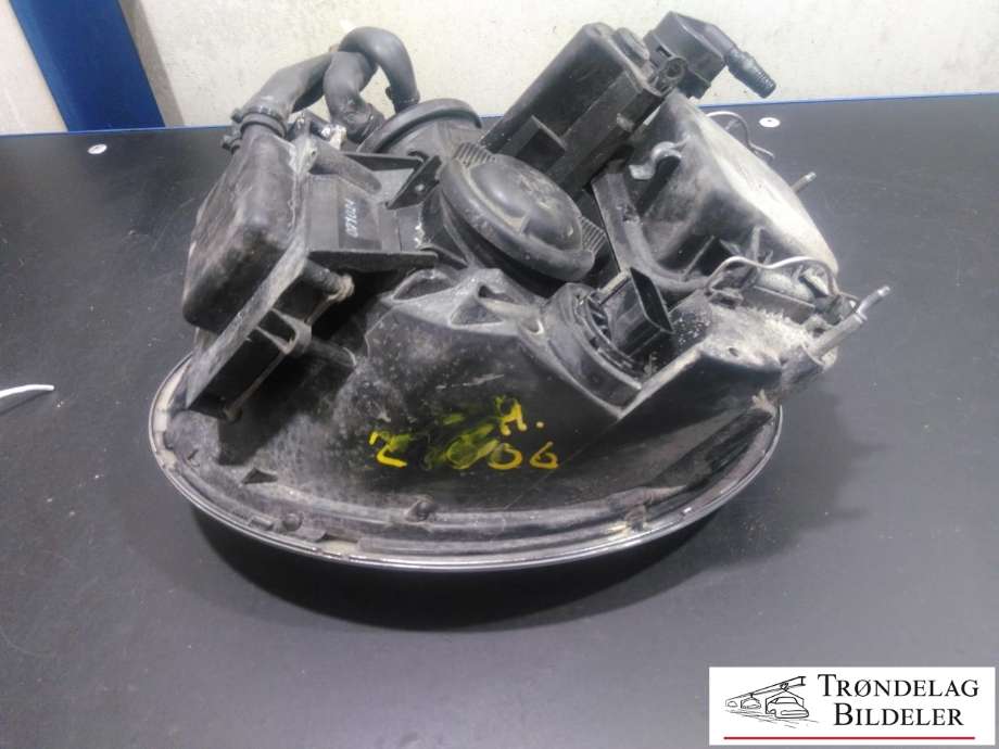 Frontlykt høyre xenon til Mini One/Cooper 2007-2014 (R55-57) (R55-57) (AL|0 301 218 274|7198736|)