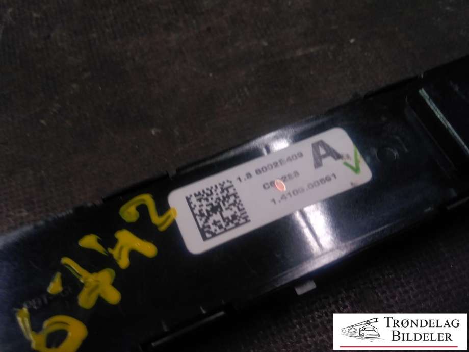 Bryter nødblink til Mitsubishi Outlander 2012-2015 (Type III, Fase 1)  (8002B409|)