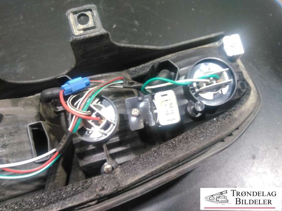 Baklykt venstre til Toyota Land Cruiser 90 1996-2002 (81560-60430|)