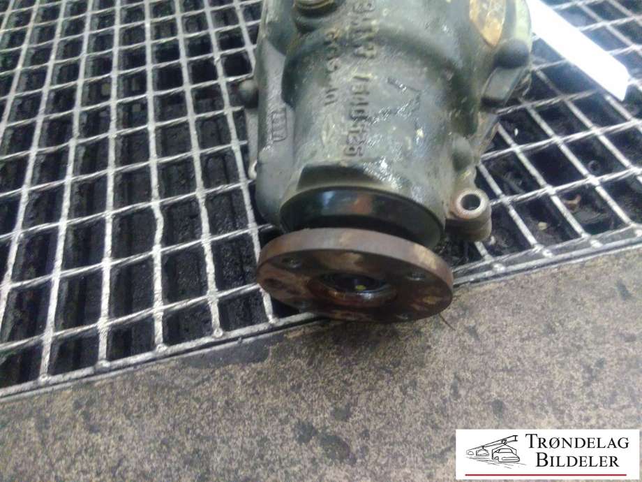 Kardang klokke foran til BMW X3 2007-2010 (Fase 2) (E83) (E83) (31 50 7 500 793|)