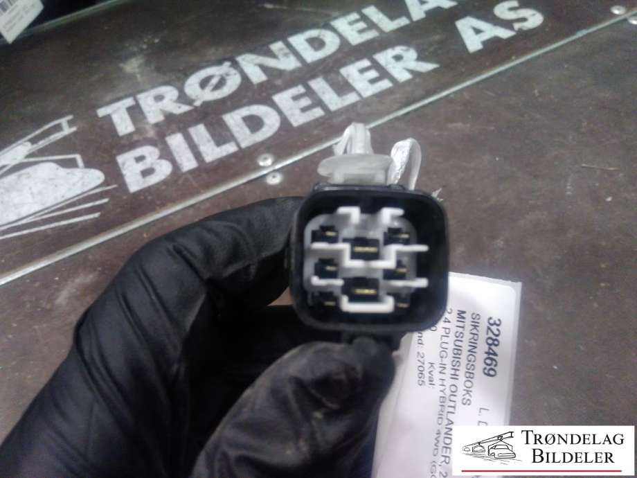 Sikringsboks til Mitsubishi Outlander 2015-->> (Type III, Fase 2)  (8565A162|)