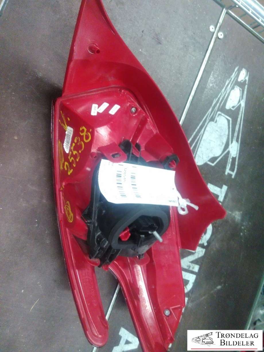 Baklykt venstre ytre til Peugeot 208 2012-2019 (Type I)  (96 726 282 80|)
