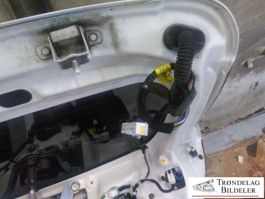 Bakluke til Kia Rio 2011-2017 Type III  (73700-1W220|)