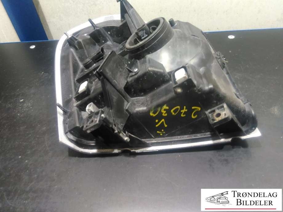 Frontlykt venstre halogen til Dodge Durango 2004-2009 (55077721AE|)