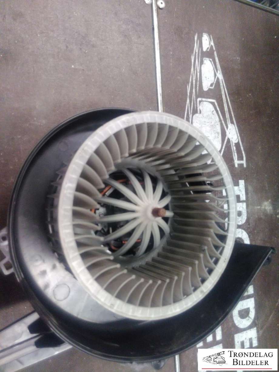Varmeapparat motor til Škoda Rapid 2012-2019 (6R1 819 015|6R1 819 015 A|)