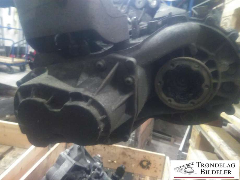 Girkasse manuell 6-trinn til Audi A3 2009-2012 (Type II, Fase 2)  (0AJ 300 041 J|0AJ 300 042 D|0AJ 300 041 JX|NBX|LNY)