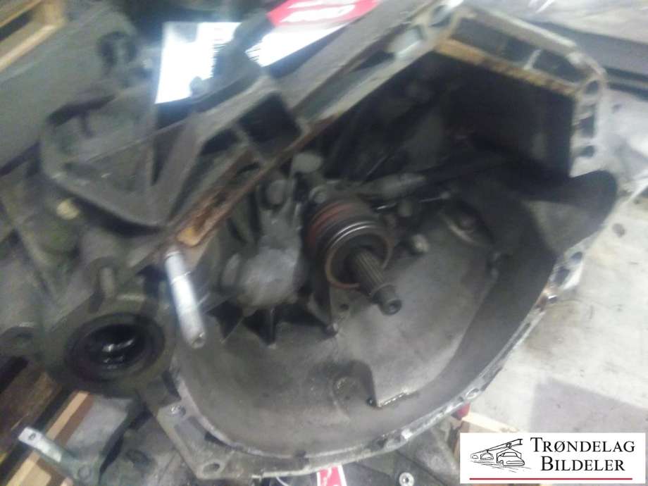 Girkasse manuell 6-trinn til Nissan NV200 2010-2019  (32010-00Q4K|)