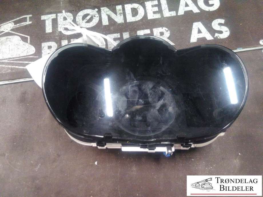 Instrumentpanel til Toyota RAV4, 2009-2013 (Type III, Fase 2) (83800-0R150)