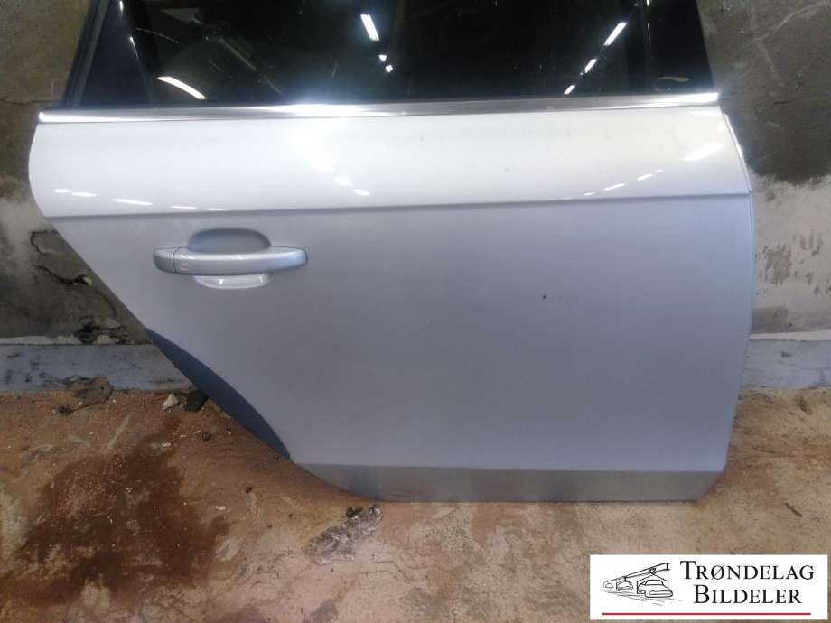 Dør høyre bak til Audi A4, Allroad 2009-2016 (Type I) (B8) (B8) (8K9 833 052 D|)