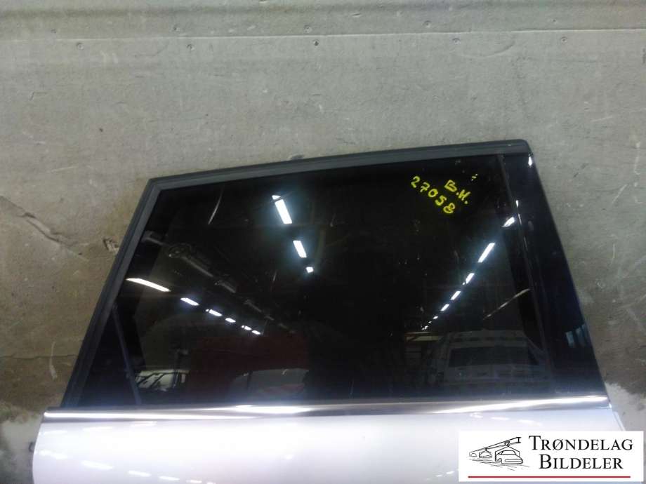 Dør høyre bak til Audi A4, Allroad 2009-2016 (Type I) (B8) (B8) (8K9 833 052 D|)